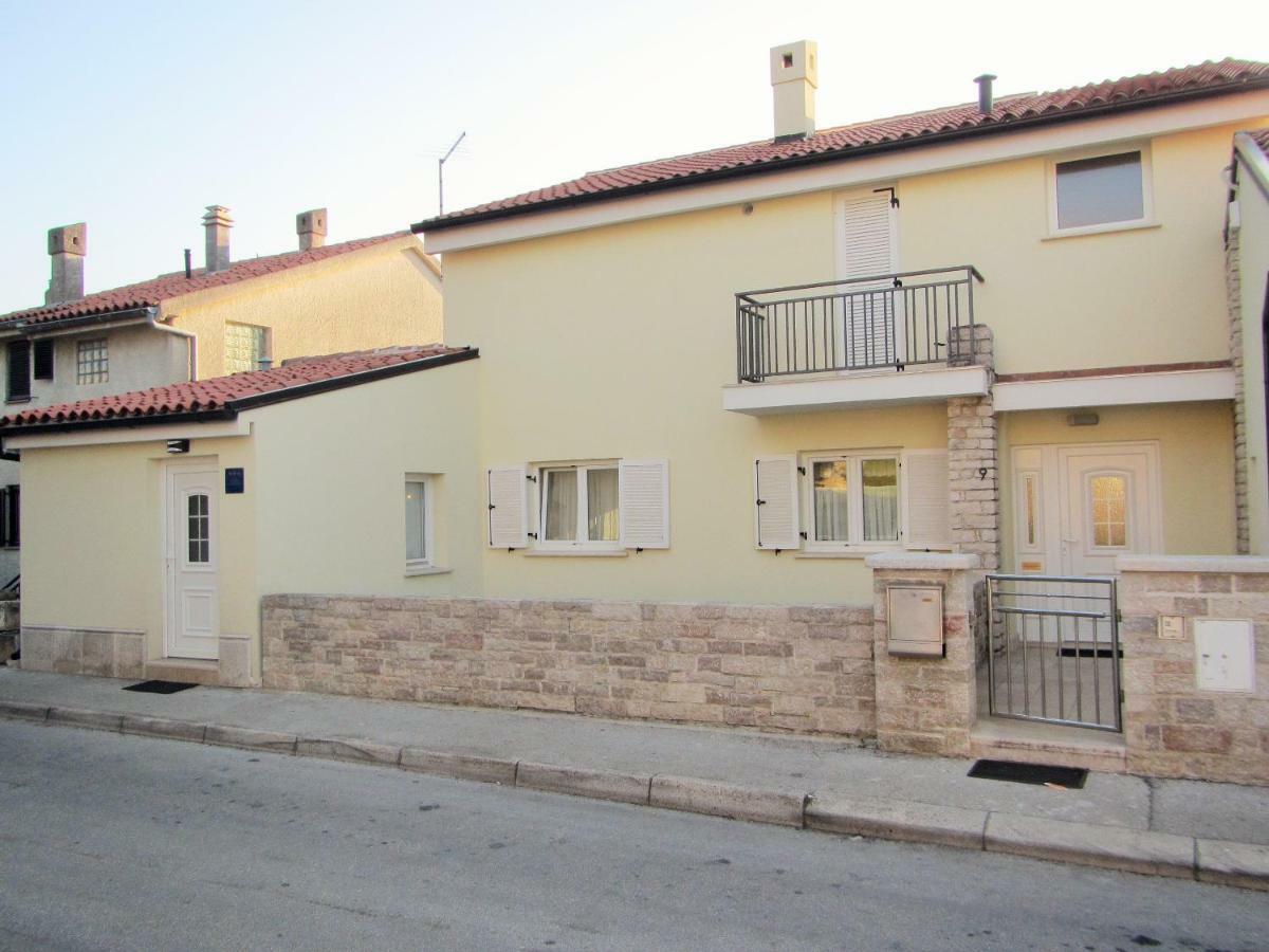 Appartement Martina ---80m From The Sea--- Pula
