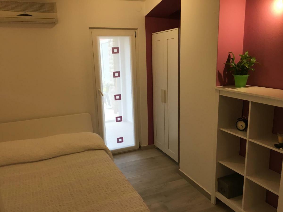Martina ---80m From The Sea--- Pula